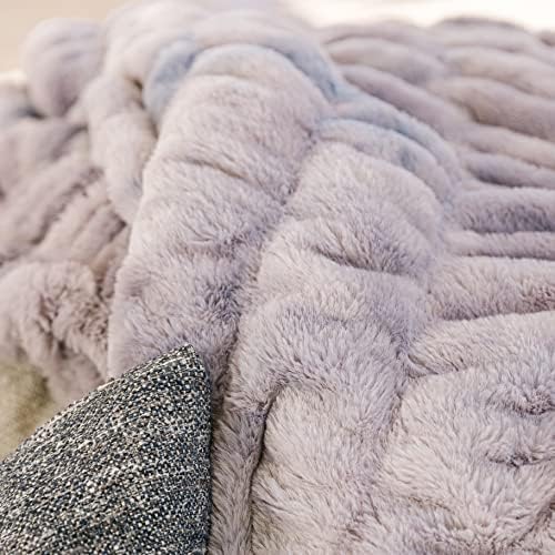 Minky Designs Blueberry Minky Blanket – Ultra Soft Faux Fur Throw Blanket for Couch, Bed & Home – Fluffy, Warm & Luxurious – Chic Collection (Medium, 50x60)
