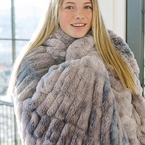 Minky Designs Blueberry Minky Blanket – Ultra Soft Faux Fur Throw Blanket for Couch, Bed & Home – Fluffy, Warm & Luxurious – Chic Collection (Medium, 50x60)