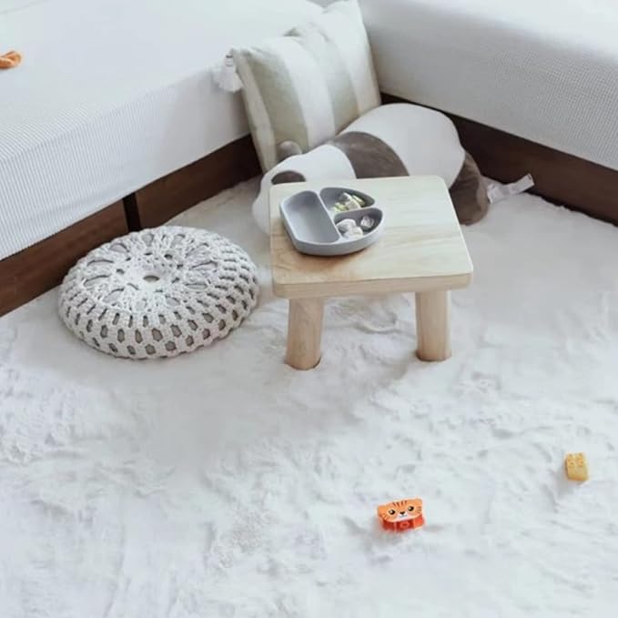 Ghouse Ultra Soft Faux Rabbit Fur Rug, Machine Washable Area Rugs for Bedroom Fluffy Rugs for Living Room, No-Shedding Carpet Sheepskin Rug White 2 x 6 Feet