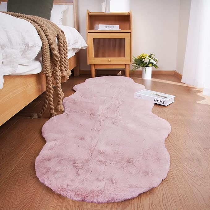 Ghouse Soft Faux Sheepskin Fur Rug 2x6 Pink Fluffy Bedside Rugs Plush Rug Shag Nursery Carpet Area Rugs for Living Room Bedroom Playing Room Decor
