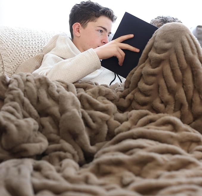 Minky Designs Driftwood Minky Blanket – Ultra Soft Faux Fur Throw Blanket for Couch, Bed & Home – Fluffy, Warm & Luxurious – Chic Collection (Small, 30x36)