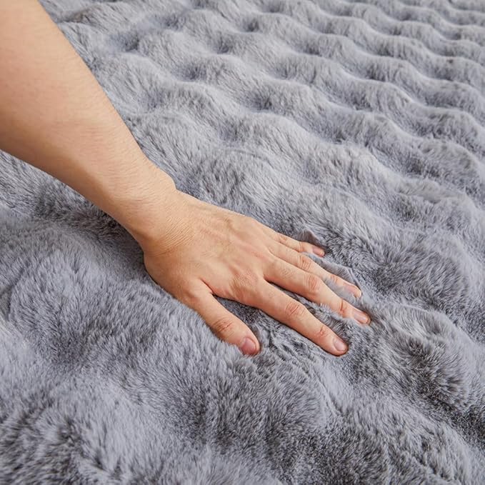 Gray Rabbit Plush Area Rug for Bedroom Living Room Sofa,3'X5' Faux Fur Fluffy Shaggy Rectangular Square Rug for Kids Teen Girls Room,Furry Carpet Rug for Nursery Baby Room Decor for Teenage