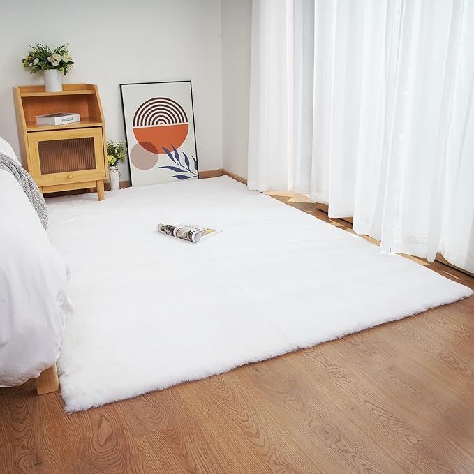 Ghouse Ultra Soft Faux Rabbit Fur Rug 5x7, Machine Washable Area Rugs for Bedroom Fluffy Rugs for Living Room, no-Shedding Carpet Sheepskin Rug White