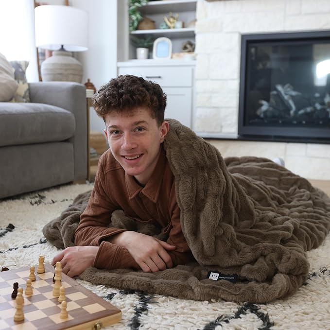 Minky Designs Driftwood Minky Blanket – Ultra Soft Faux Fur Throw Blanket for Couch, Bed & Home – Fluffy, Warm & Luxurious – Chic Collection (Small, 30x36)