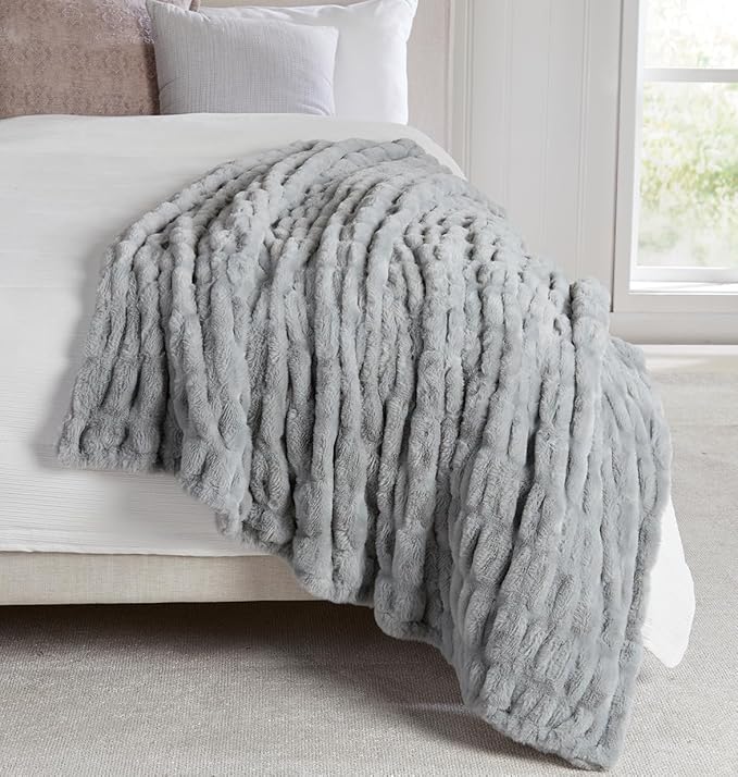 Springtree Home | Luxury Plush Throw Blanket | Grey Throw Blanket | Perfect Blanket for Couch Year Round | Fluffy Micro Fleece | Lily Collection - Silver