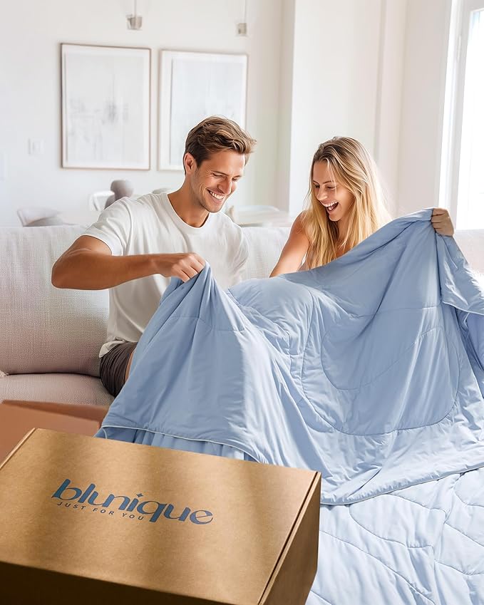 Cooling Comforter King Size, Breathable Blanket for Hot Sleepers & Night Sweats, Q-Max>0.46 Tech, Summer Lightweight & Skin-Friendly Bedding,106"x97", Light Blue