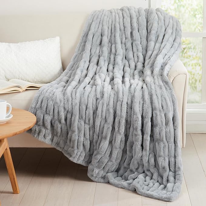 Springtree Home | Luxury Plush Throw Blanket | Grey Throw Blanket | Perfect Blanket for Couch Year Round | Fluffy Micro Fleece | Lily Collection - Silver