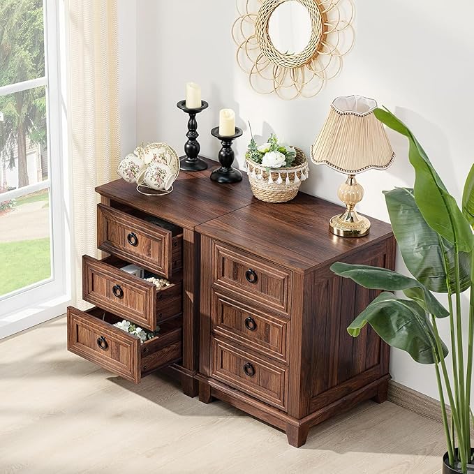 18" Farmhouse Night Stands Set of 2 with Charging Station, 2 & 3 Drawers End Table Dresser for Bedroom, Brown Wooden Nightstand, Bed Side Table with Open Shelf, Bedside Cabinet for Living Room