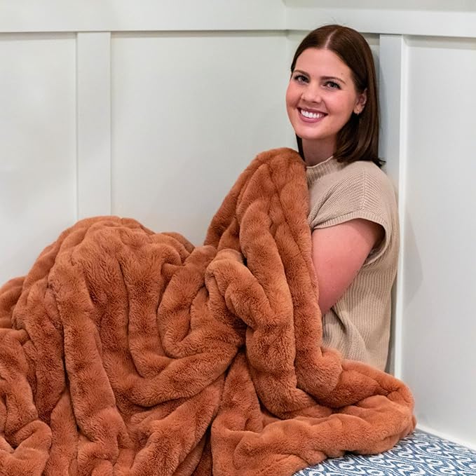 Minky Designs Copper Minky Blanket – Ultra Soft Faux Fur Throw Blanket for Couch, Bed & Home – Fluffy, Warm & Luxurious – Chic Collection (X-Large, 60x84)