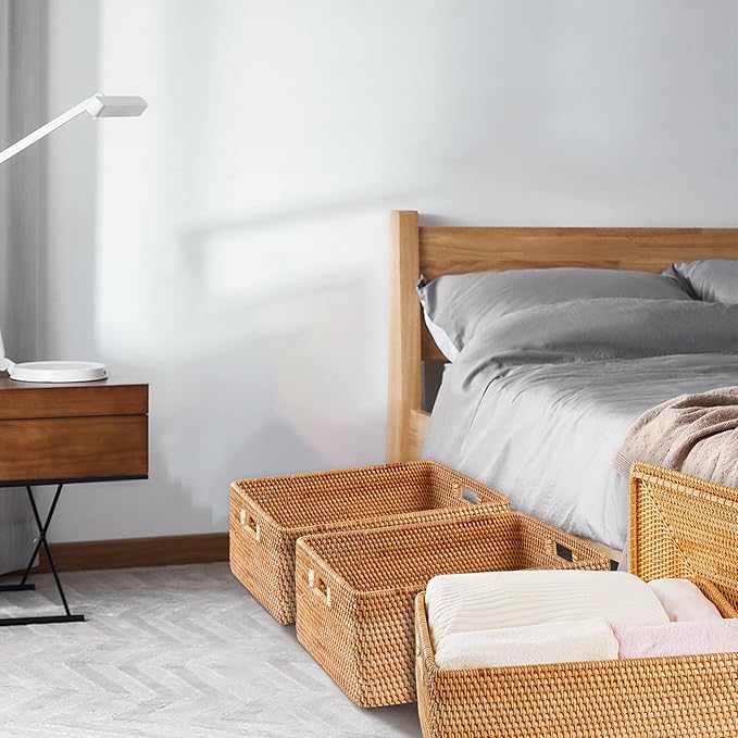 Rattan Basket With Lid, Large Lidded Basket For Storage(17.8" L×13.8"W×7.8"H)