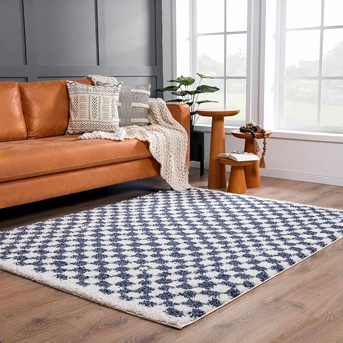 Hauteloom Kieu Hallway, Kitchen Runner Rug - Contemporary - Plush Pile - White, Blue - 2'7" x 7'3"