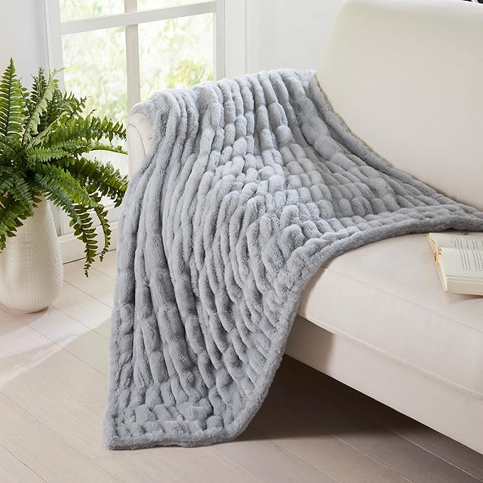 Springtree Home | Luxury Plush Throw Blanket | Grey Throw Blanket | Perfect Blanket for Couch Year Round | Fluffy Micro Fleece | Lily Collection - Silver