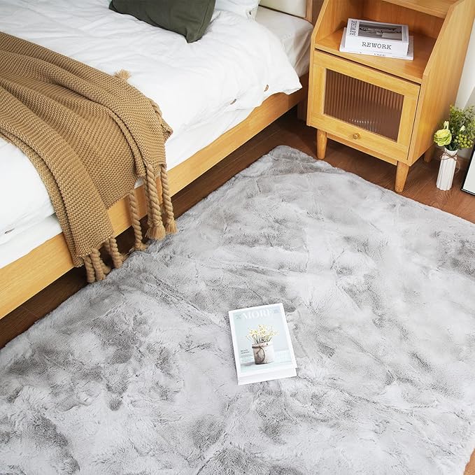 Ghouse Grey Faux Rabbit Fur Rug 5x7 Machine Washable Area Rugs for Bedroom Fluffy Rugs for Living Room No-Shedding Carpet Sheepskin Rug