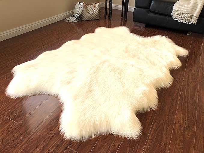 Free Shape Luxury Soft Fluffy Shag Area Rug Single Quarto 4 Pelts 4'x6',120x180 cm - Vegan Fur Ultra Soft Indoor Carpet Nursery Rugs for Bedroom Home Decor, Cream